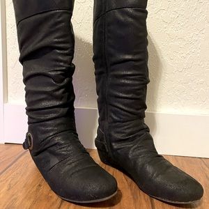 Black mid-calf casual boots
